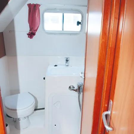 Ботель Bootszeit Lubz