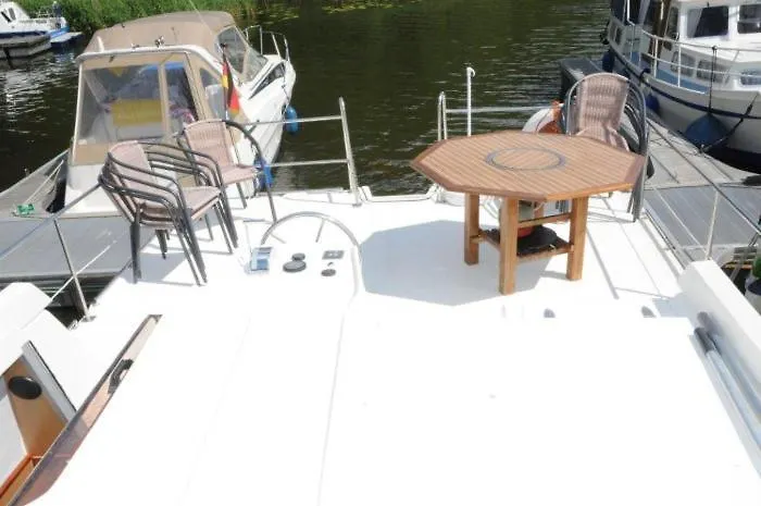 Botel Bootszeit Lübz